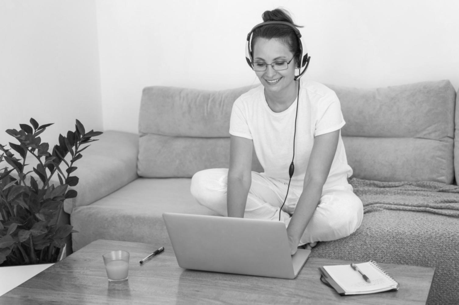 Espace de formation où les participants apprennent les techniques de communication financière